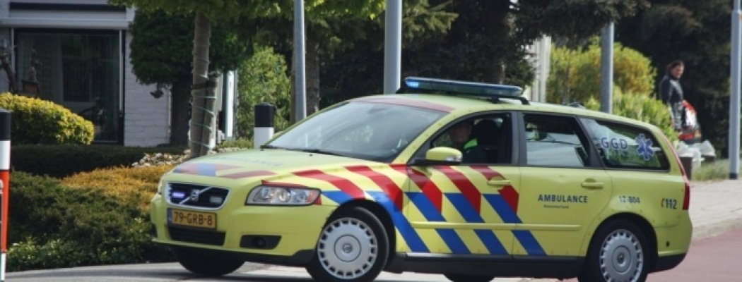 Gewonde na ongeval met heftruck Aalsmeerderbrug, inzet traumahelikopter