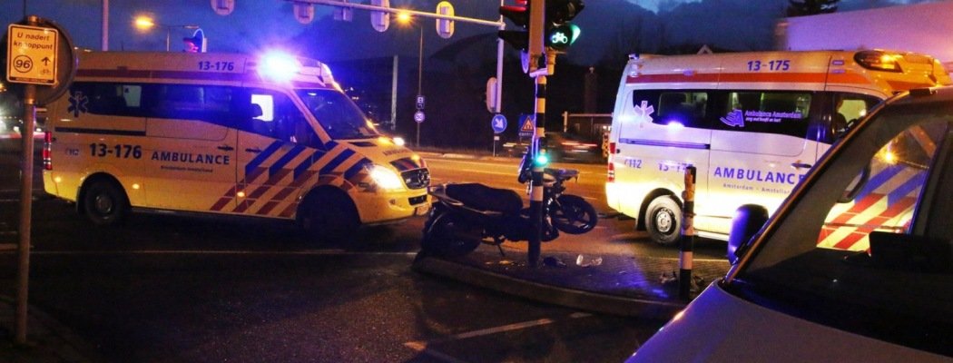 Scooterrijder en fietser gewond bij ongeluk langs de N196 in Aalsmeer