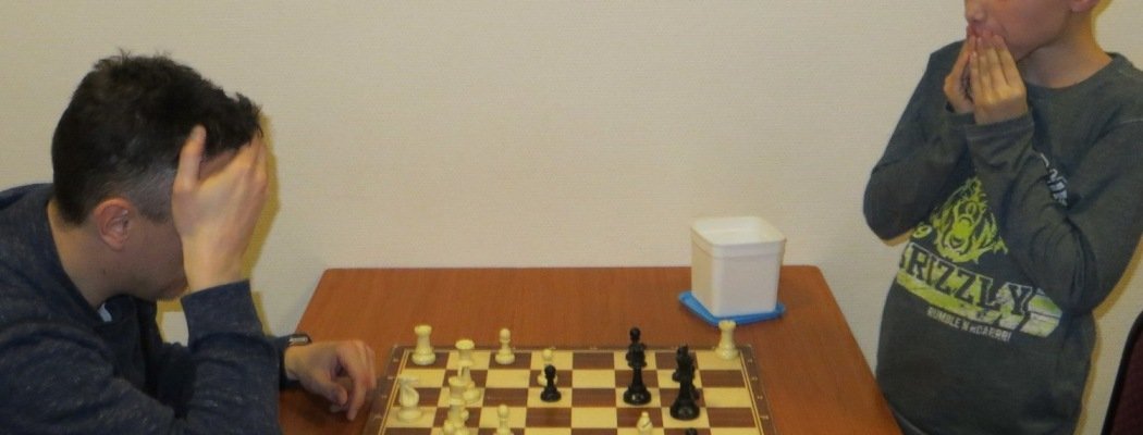 Familieschaak bij schaakvereniging Denk en Zet