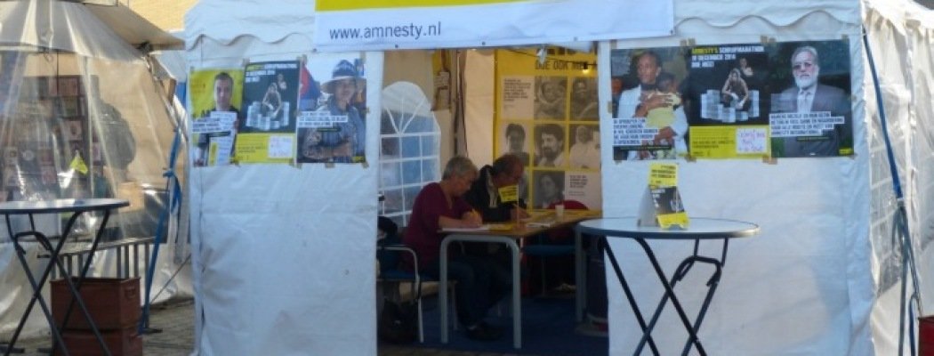 Geslaagde schrijfmarathon Amnesty Uithoorn